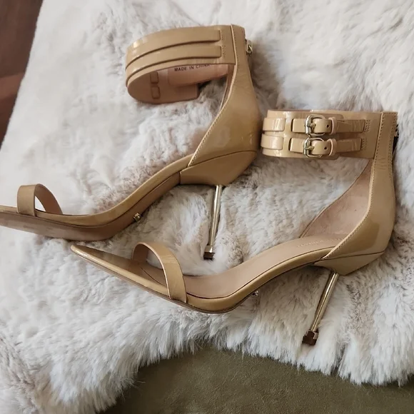 NWOB Rebecca Minkoff Elegant Tan Patent Leather Stiletto Gold Heels-Size 8.5 - Picture 3 of 7